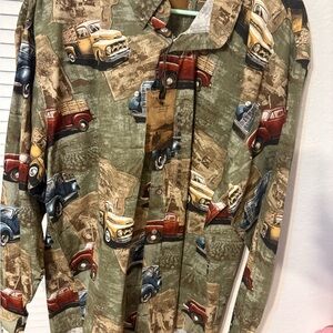 NWT North River Outfitters - Men’s Vintage Car Print Shirt